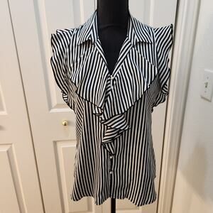 Karl Lagerfeld Sleeveless Blouse with pearl buttons size small black & white NWT